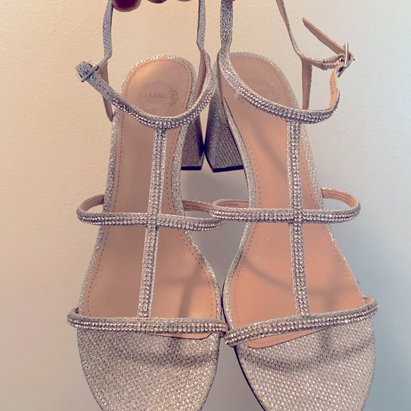 I.MILLER BEAUTIFUL STRAPPY SANDALS - Picture 5 of 8
